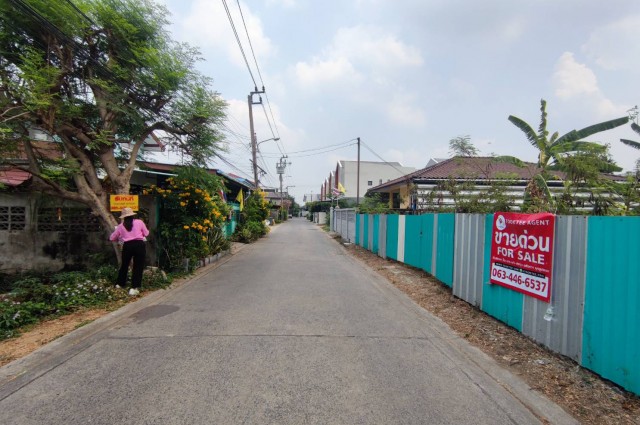ด่วน! ที่ดิน เพชรเกษม ซอย สวัสดิการ 1 แยก 4  เลียบเหนือ แปลงสวย ถมแล้ว 99 ตร.ว.