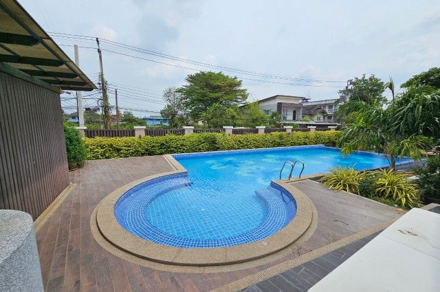 ขายบ้านหรู 1 ไร่ ใกล้เดอะมอลล์บางแค เพียง 5 นาที ✨ บ้านเดี่ยว 478 ตร.ว.  เพชรเกษม 88