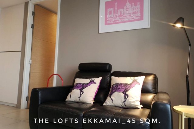 ให้เช่า คอนโด 1 ห้องนอน วิวสวย ห้องสวย The Lofts เอกมัย (เดอะ ลอฟท์ เอกมัย) 45 ตรม. ใกล้BTS เอกมัย ทองหล่อ พร้อมพงศ์