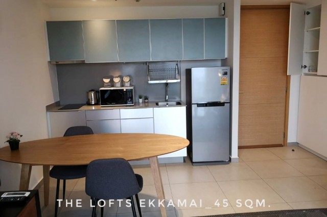 ให้เช่า คอนโด 1 ห้องนอน วิวสวย ห้องสวย The Lofts เอกมัย (เดอะ ลอฟท์ เอกมัย) 45 ตรม. ใกล้BTS เอกมัย ทองหล่อ พร้อมพงศ์