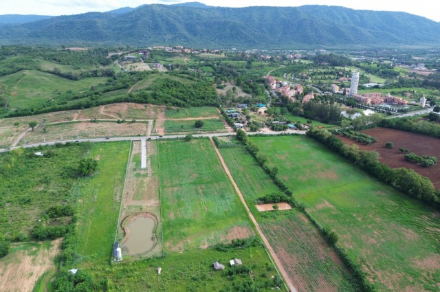 ขาย ที่ดิน เขาใหญ่ ต.​โป่งตาลอง​ อ.ปากช่อง 10 ไร่ ​ถนนดี วิวสวย ใกล้ Toscana ราคาถูกที่สุดในย่านนี้​