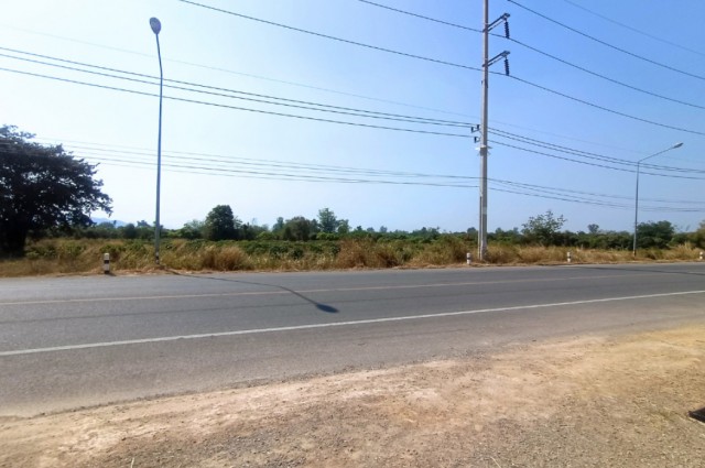 ขายที่ดินเปล่า 14-2-80 ไร่ ติดถนนสายราชบุรี 4016 อำเภอจอมบึง จังหวัดราชบุรี