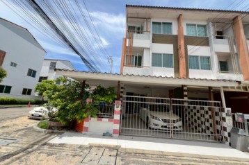 ขาย ทาวน์โฮม เดอะทรัสต์ซิตี้ งามวงศ์วาน 170 ตรม 29 ตรว พร้อมอยู่หลังมุม เดินทางสะดวก