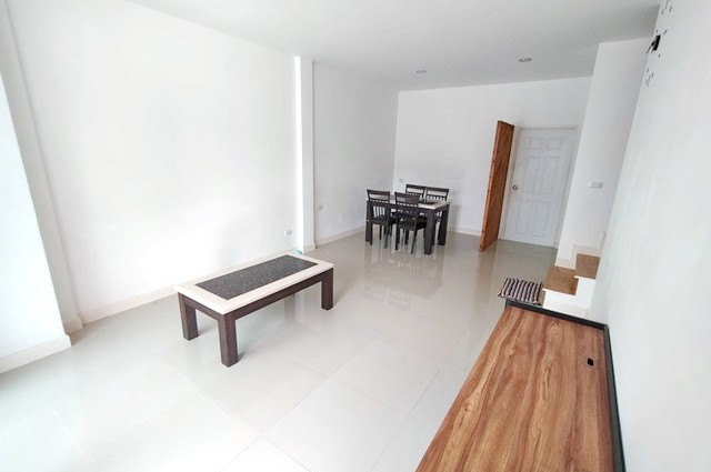  ภูเก็ต รร.วัดศรีสุนทร ป่าคลอก ให้เช่าบ้าน 2 ชั้น 3นอน 3น้ำ 2แอร์  22ตรว. 176รม.อนุสาวรีย์ท้าวเทพกระษัตรี ไทวัสดุ ถลาง 