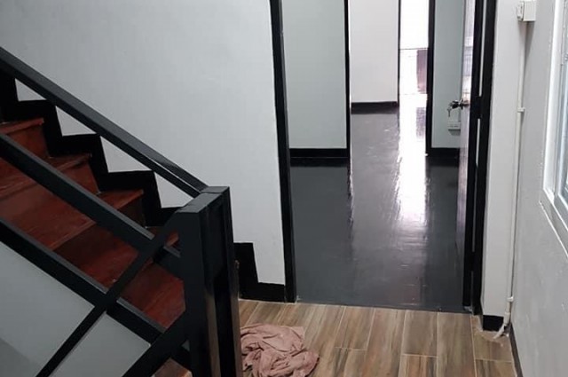 ขายทาวน์เฮ้าส์ 3 ชั้น 4ห้องนอน ในโครงการ หมู่บ้านนครหลวง 1