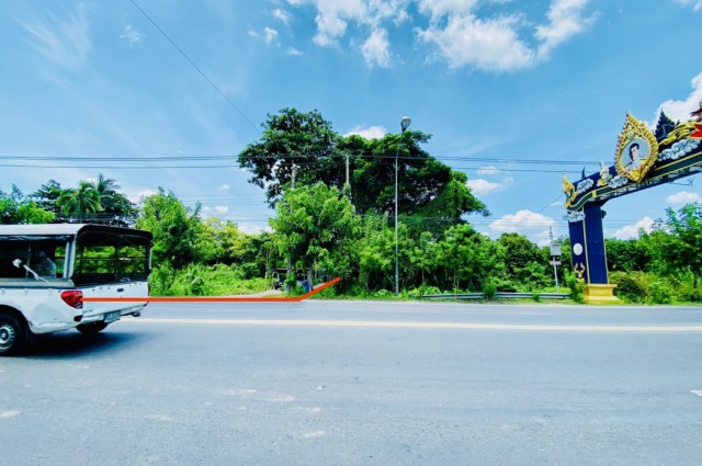 ขาย ที่ดิน ใกล้วัดสวนแก้ว บางใหญ่ ติดถนนบางกรวย - ไทรน้อย เนื้อที่ 4 ไร่ 3 งาน 17 ตรว