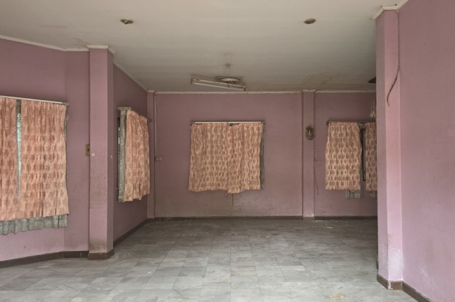 ขายถูก บ้านเดี่ยวหมู่บ้านปรีชา พุทธมณฑลสาย4 90 ตรว (ขายตามสภาพ)