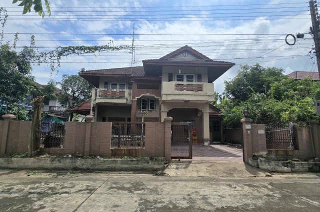 ขายถูก บ้านเดี่ยวหมู่บ้านปรีชา พุทธมณฑลสาย4 90 ตรว (ขายตามสภาพ)