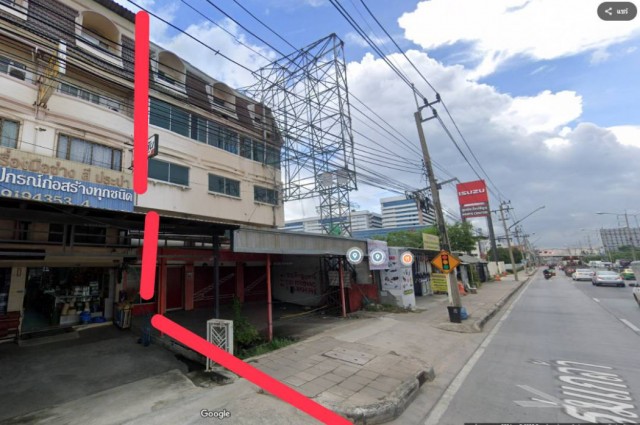 ขายถูก อาคารพาณิชย์ 4.5ชั้น 3คูหา ติดถนนร่มเกล้า 400 ตรม 50 ตรว