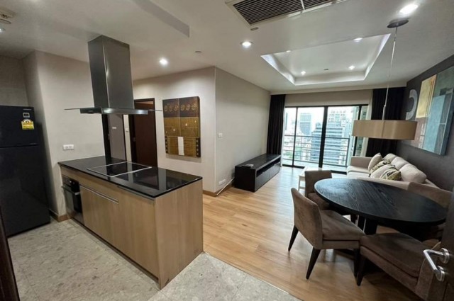 ให้เช่า คอนโด สาทร การ์เด้นส์  78 ตรม.
อาคารB ชั้น25
Rent 35,000฿