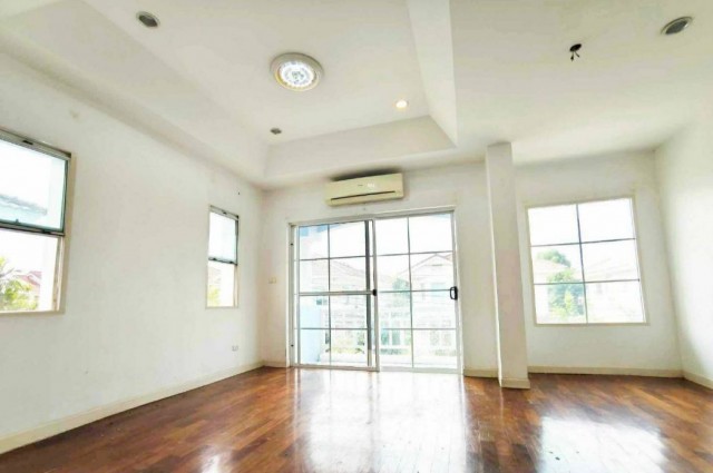 ขาย บ้านเดี่ยว Baan Nantawan Srinakarin 197 ตรม 68.5 ตรว