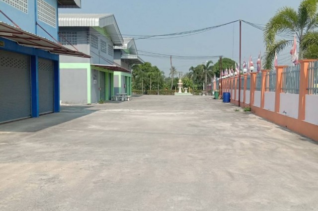 FACTORY WAREHOUSE FOR RENT / ให้เช่าโกดังโรงงาน 250ตรม.ลาดหลุมแก้ว พื้นที่สีม่วง ขอรง.4ได้ 