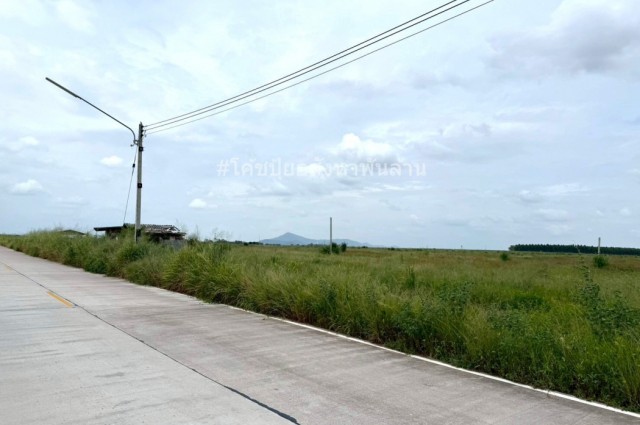 ขาย ที่ดิน ME376 ทำเลดี ราคาถูกสุดในย่านนี้ หนองอิรุณ บ้านบึง ชลบุรี . 50 ไร่ ใกล้เขตอุตสาหกรรมอาหารสยาม นิคมอมตะชลบุรี2 ถนน 331 เพียง 3 Km.